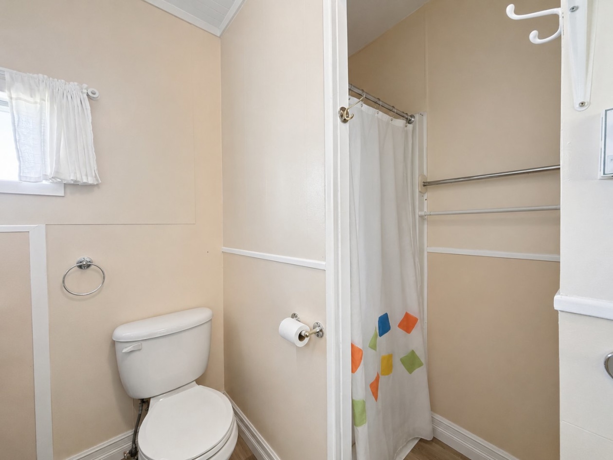 Salle de bains — 117, Rue Principale, Petite-Vallée, G0E1Y0, Petite-Vallée