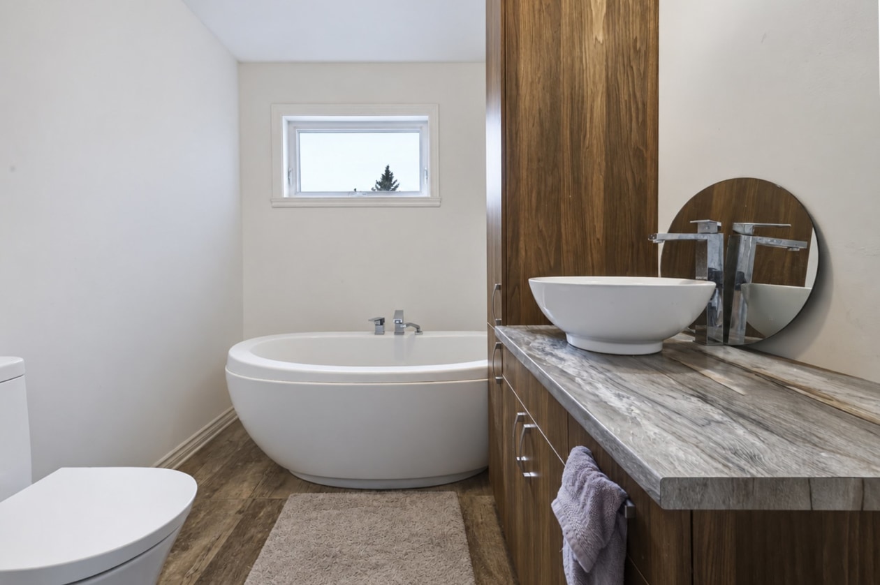 Salle de bains — 94, Rue Baxter, Châteauguay, J6J4C3, Châteauguay