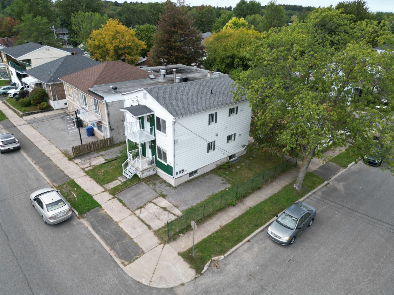 1002 - 1004, Rue Père-Marquette — photo 2