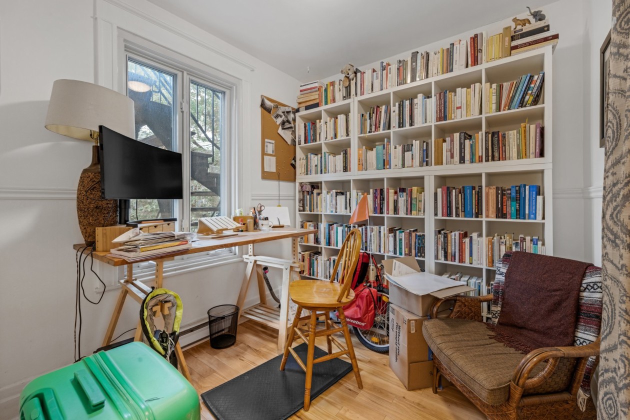 Chambre à coucher principale — 8256 - 8258 Rue St-Dominique, Montréal