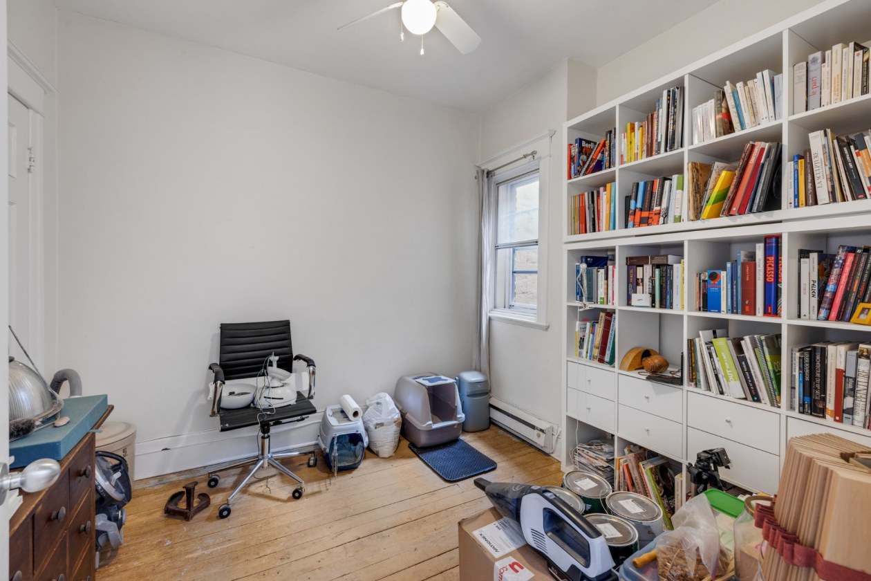Bureau — 8256 - 8258 Rue St-Dominique, Montréal