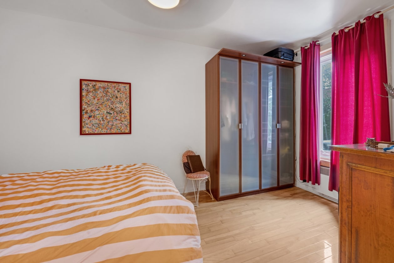 Chambre à coucher — 8256 - 8258 Rue St-Dominique, Montréal