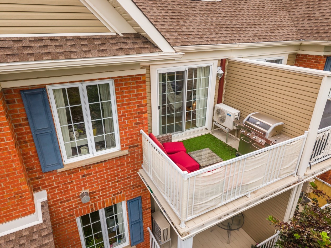 Balcon — 780, Cours de la Raffinerie, Mont-Saint-Hilaire, J3H0C7, Mont-Saint-Hilaire