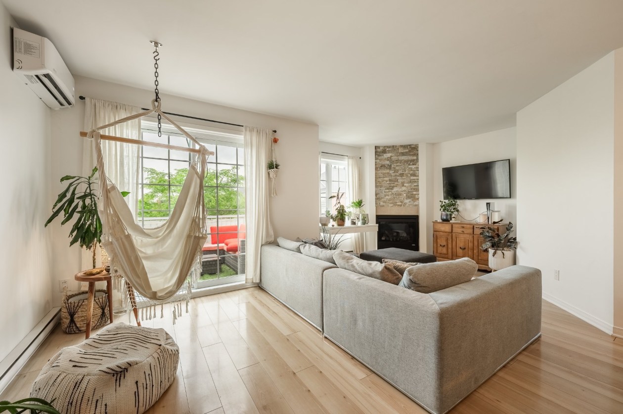 Balcon — 780, Cours de la Raffinerie, Mont-Saint-Hilaire, J3H0C7, Mont-Saint-Hilaire