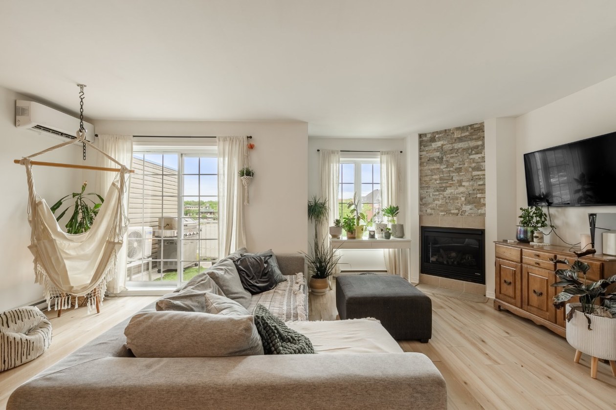Balcon — 780, Cours de la Raffinerie, Mont-Saint-Hilaire, J3H0C7, Mont-Saint-Hilaire