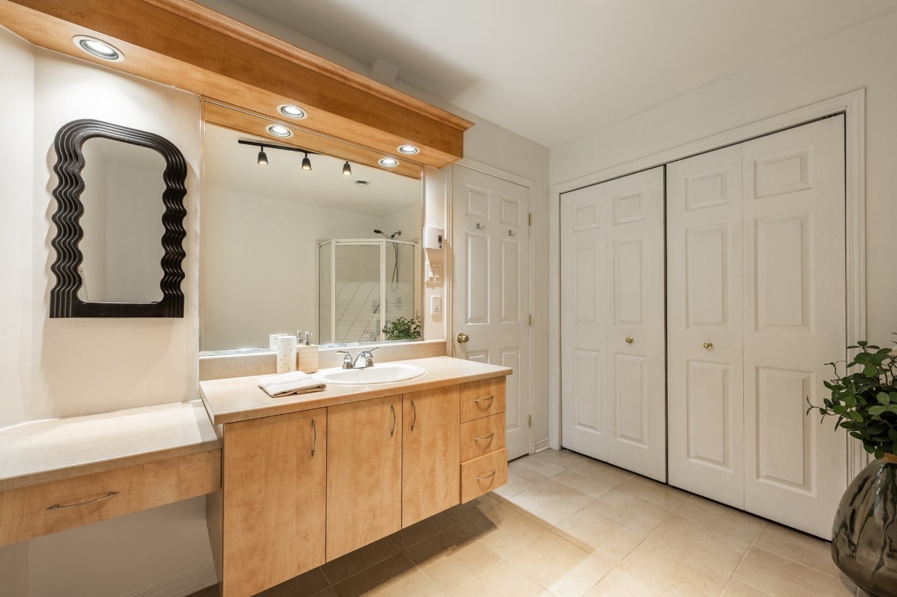 Salle de bains — 780, Cours de la Raffinerie, Mont-Saint-Hilaire, J3H0C7, Mont-Saint-Hilaire