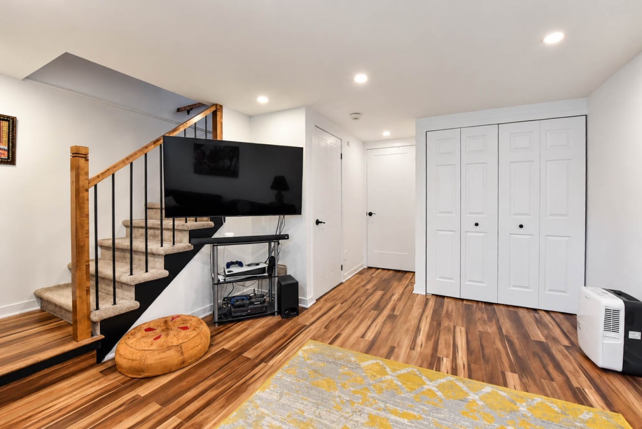 Salle familiale — 3970, Boul. St-Laurent, Sainte-Catherine, J5C2A9, Sainte-Catherine