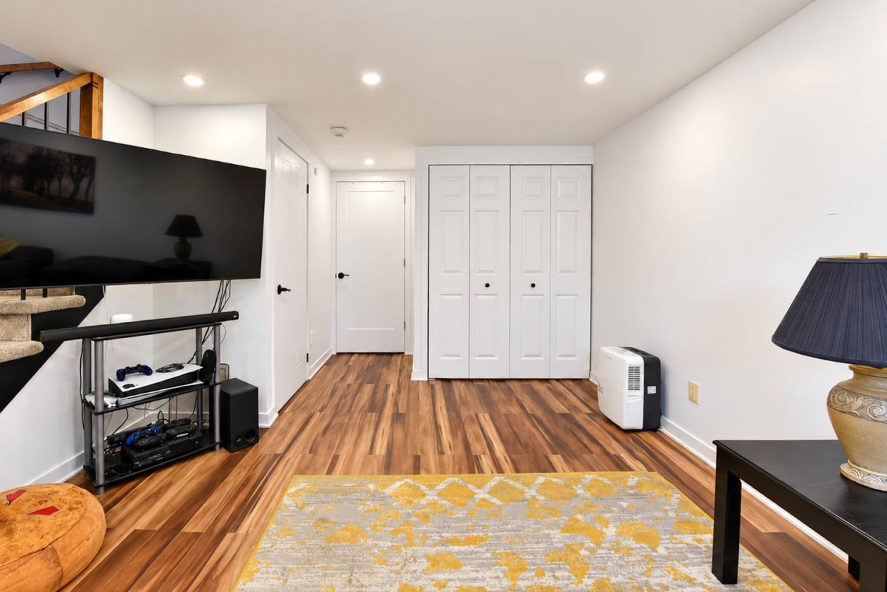 Salle familiale — 3970, Boul. St-Laurent, Sainte-Catherine, J5C2A9, Sainte-Catherine