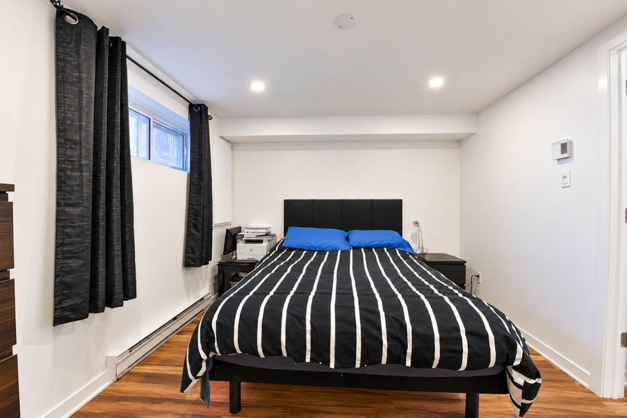 Chambre à coucher — 3970, Boul. St-Laurent, Sainte-Catherine, J5C2A9, Sainte-Catherine