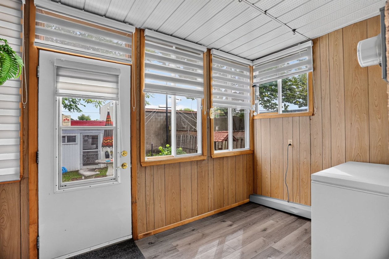 Verrière — 535 - 537 112e Rue, Shawinigan