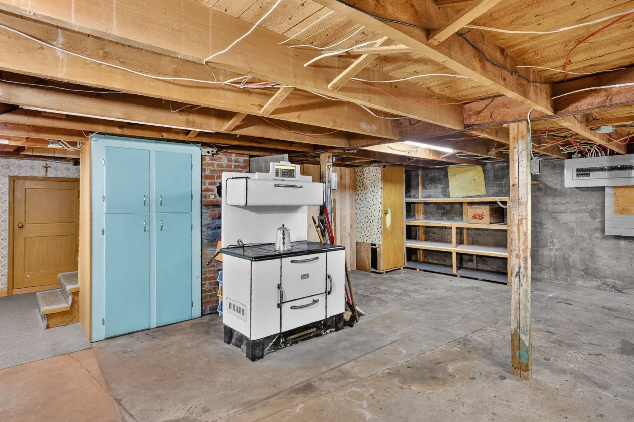 Salle familiale — 535 - 537 112e Rue, Shawinigan