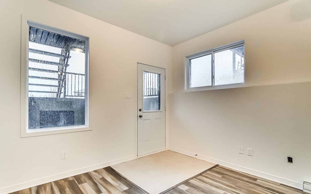 Hall d'entrée — 10 Rue Seto, Gatineau