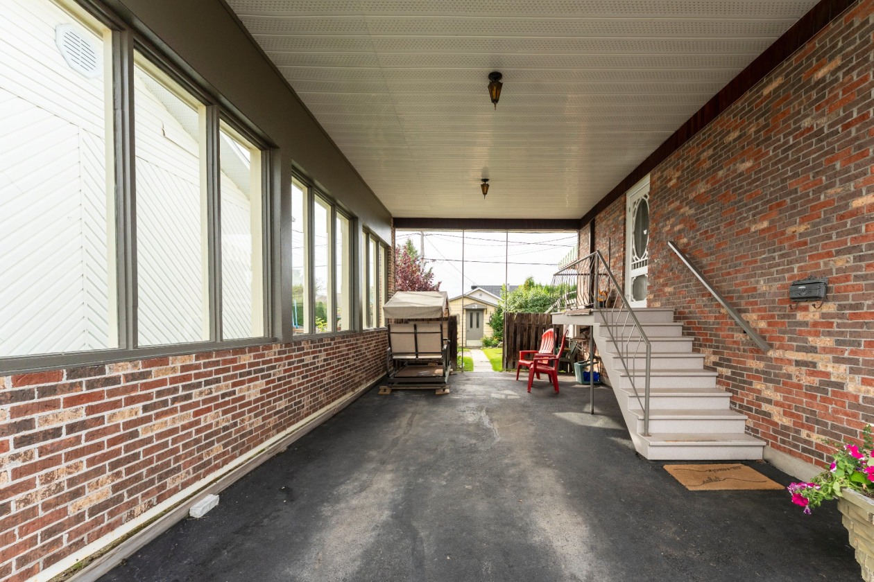 Façade — 3913, Rue de Poitiers, Saguenay (Jonquière), G7X8A9, Saguenay (Jonquière)
