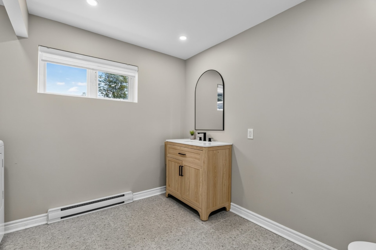 Salle de bains — 128, Rue de l'Île-aux-Fraises, Terrebonne (Lachenaie), J6W6C2, Terrebonne (Lachenaie)