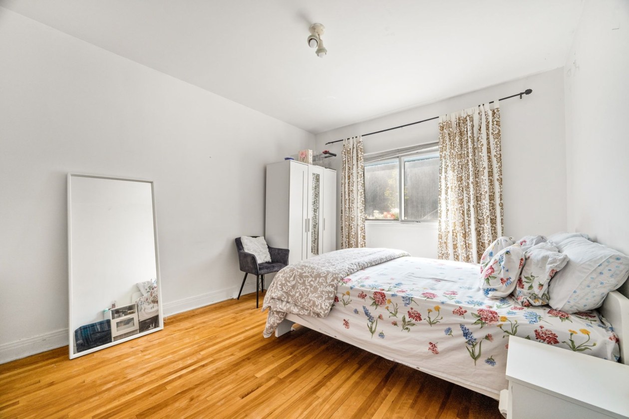 Chambre à coucher — 8645, Av. d'Outremont, Montréal (Villeray/Saint-Michel/Parc-Extension), H3N2M9, Montréal (Villeray/Saint-Michel/Parc-Extension)