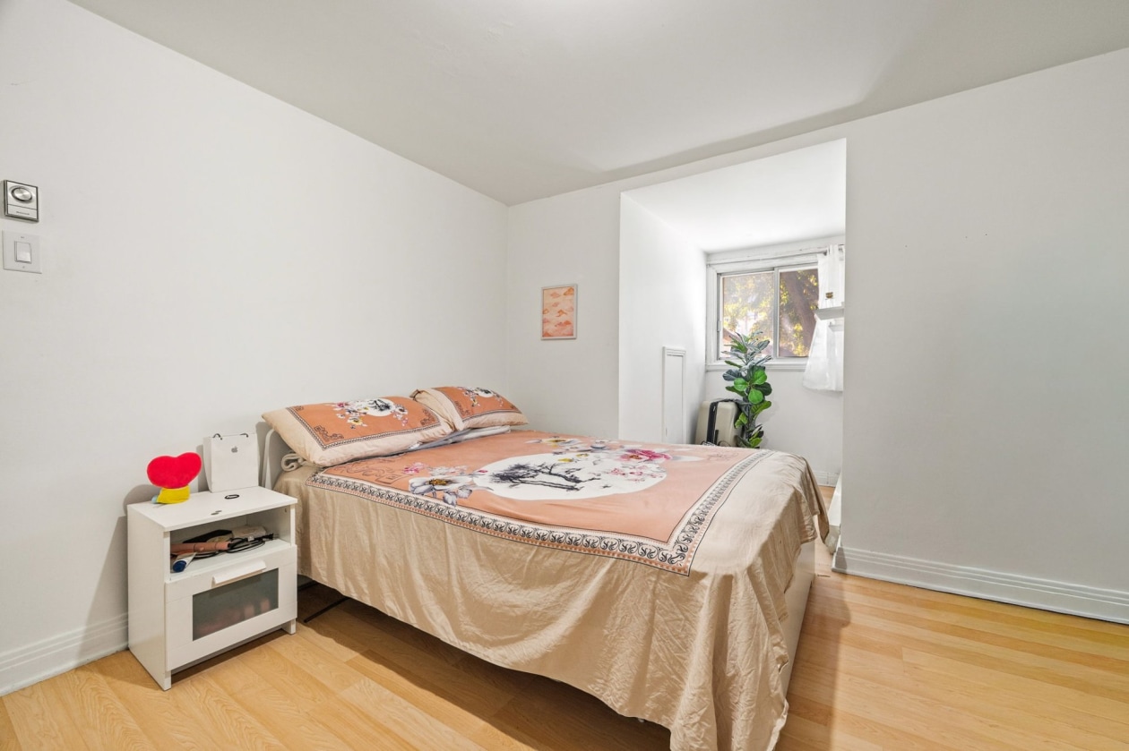 Chambre à coucher — 8645, Av. d'Outremont, Montréal (Villeray/Saint-Michel/Parc-Extension), H3N2M9, Montréal (Villeray/Saint-Michel/Parc-Extension)