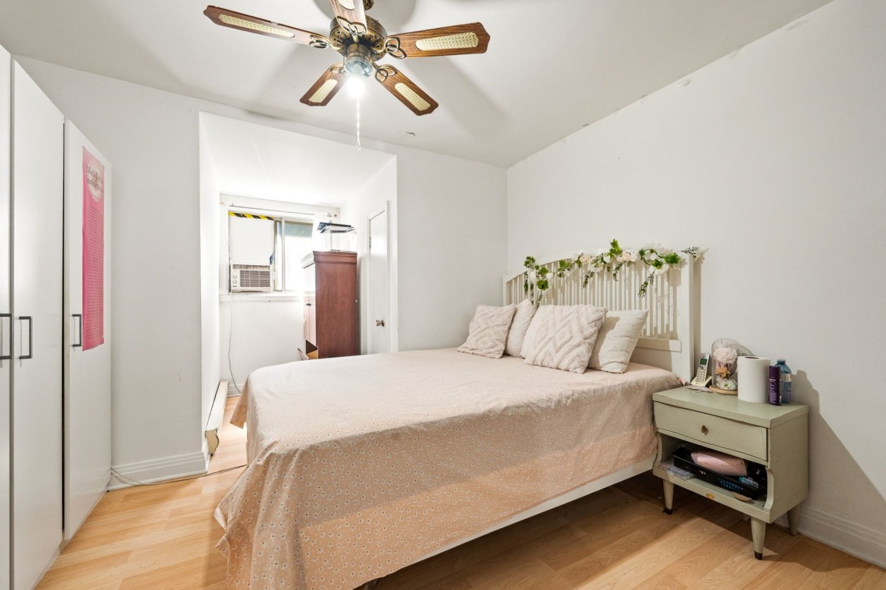 Chambre à coucher — 8645, Av. d'Outremont, Montréal (Villeray/Saint-Michel/Parc-Extension), H3N2M9, Montréal (Villeray/Saint-Michel/Parc-Extension)