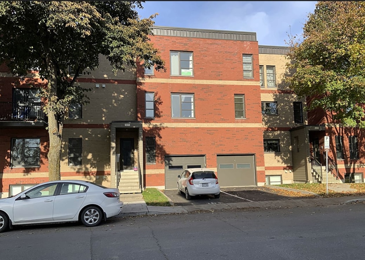 208-1815 25E Rue