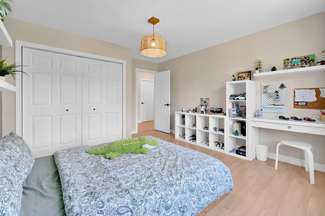 Chambre à coucher — 827 Av. Ste-Brigitte, Sainte-Brigitte-de-Laval
