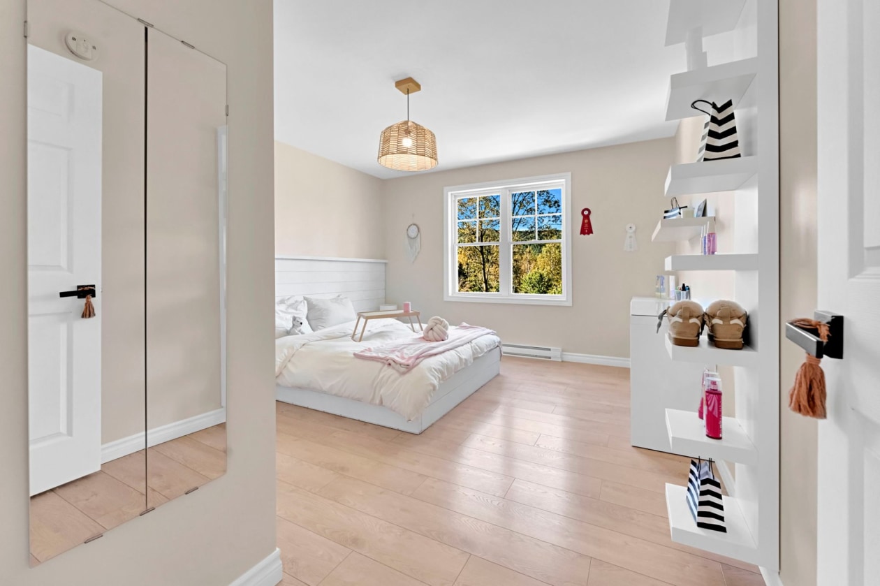 Chambre à coucher — 827 Av. Ste-Brigitte, Sainte-Brigitte-de-Laval