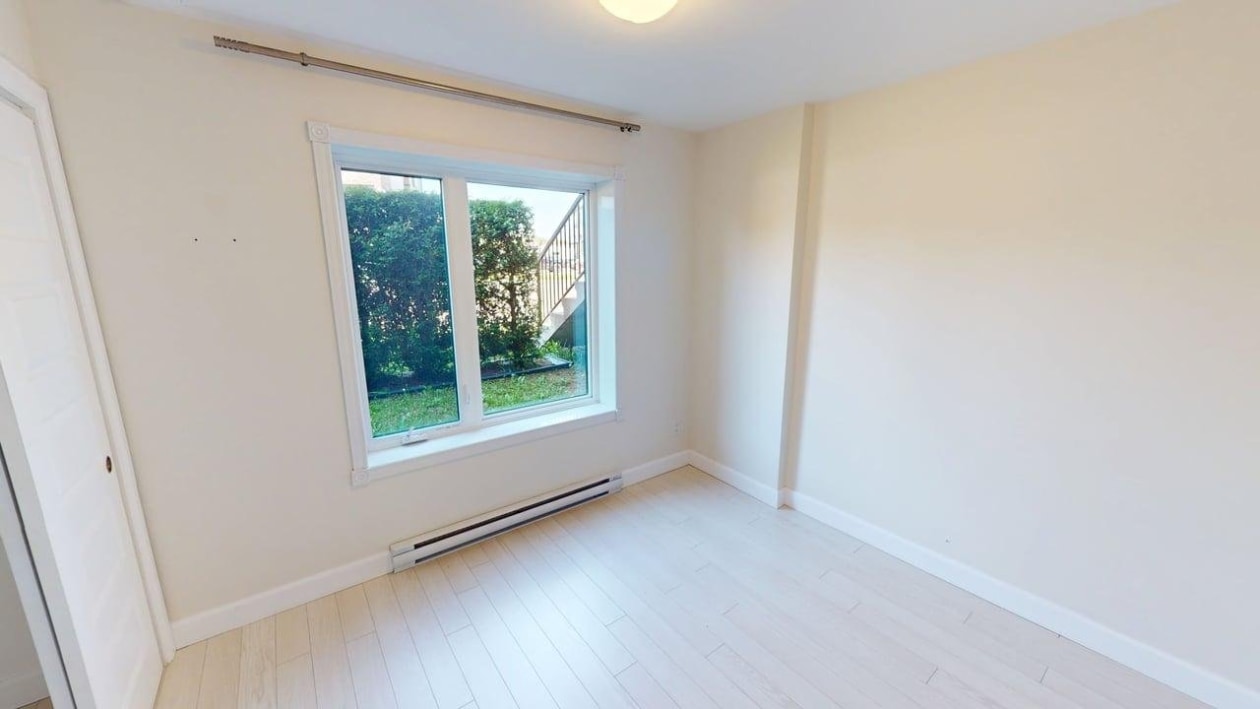 Chambre à coucher — 130D Rue du Domaine-sur-le-Golf, Saguenay