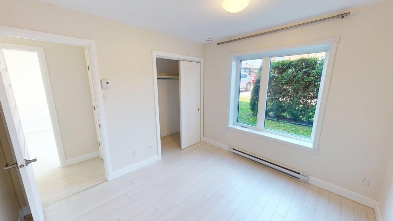Chambre à coucher — 130D Rue du Domaine-sur-le-Golf, Saguenay