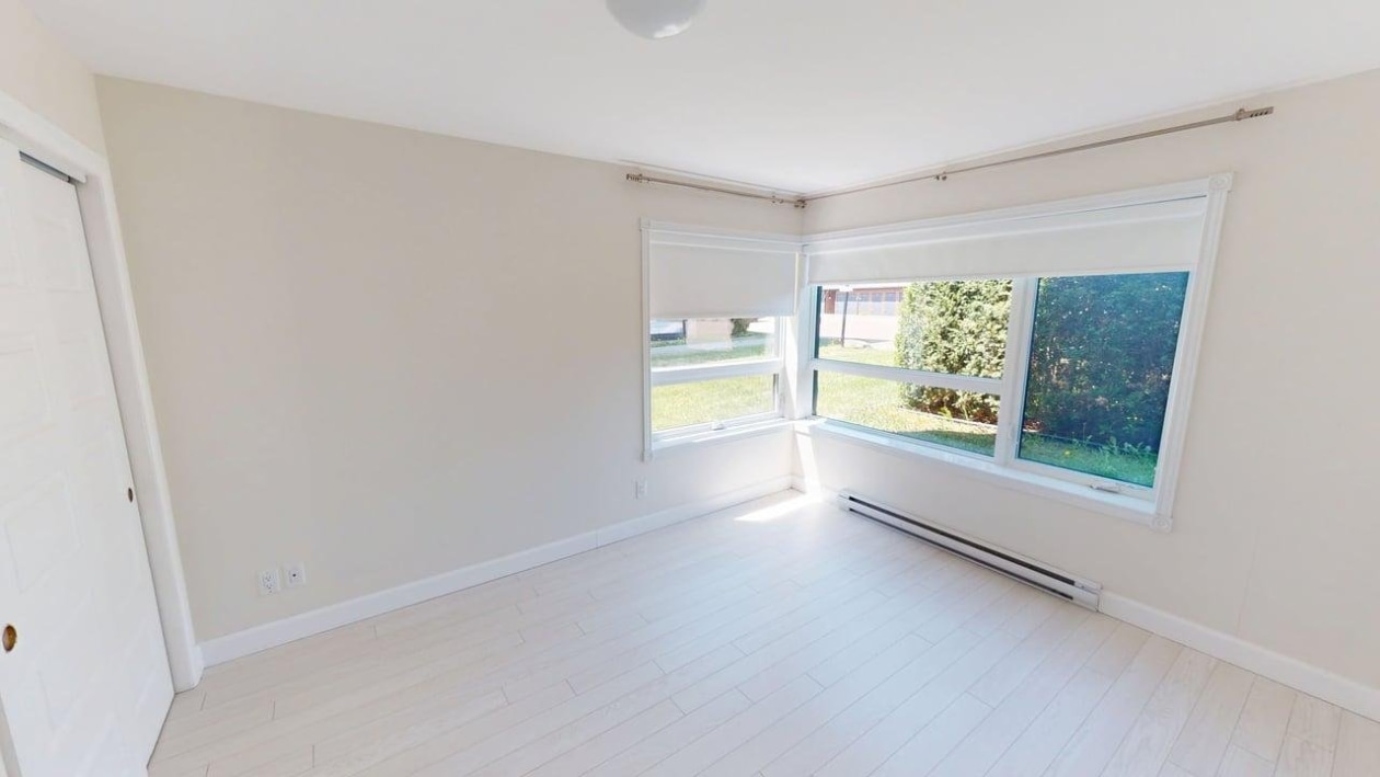 Chambre à coucher principale — 130D Rue du Domaine-sur-le-Golf, Saguenay