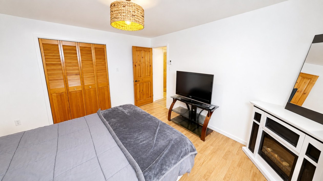 Chambre à coucher — 3647 Rue Ste-Catherine, Saguenay