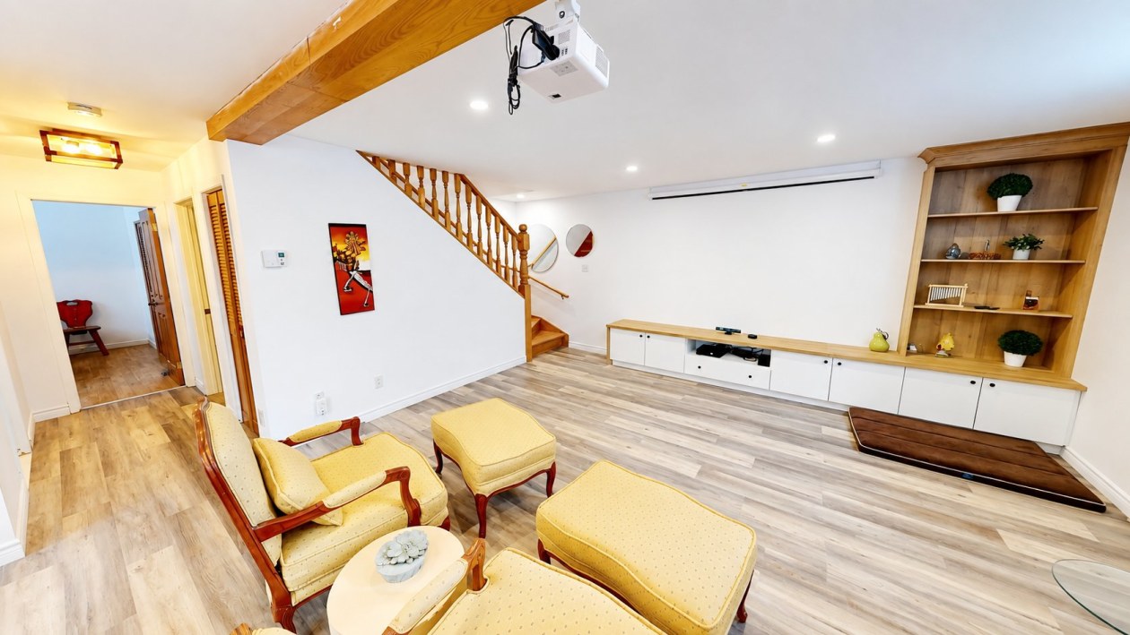 Salle familiale — 3647 Rue Ste-Catherine, Saguenay