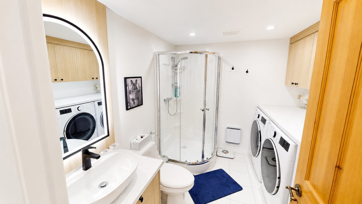 Salle de bains — 3647 Rue Ste-Catherine, Saguenay