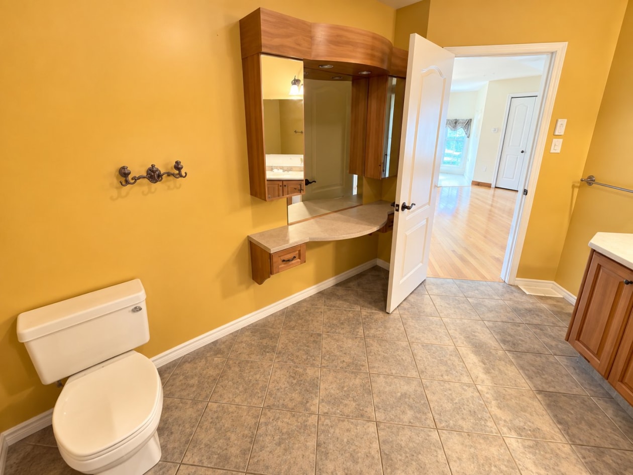 Salle de bains — 165 Rue des Myosotis, Saguenay