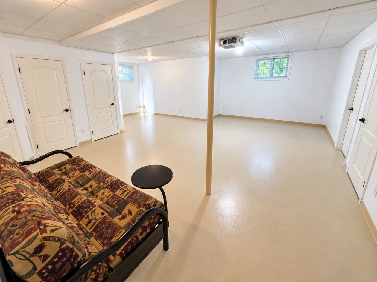 Salle familiale — 165 Rue des Myosotis, Saguenay