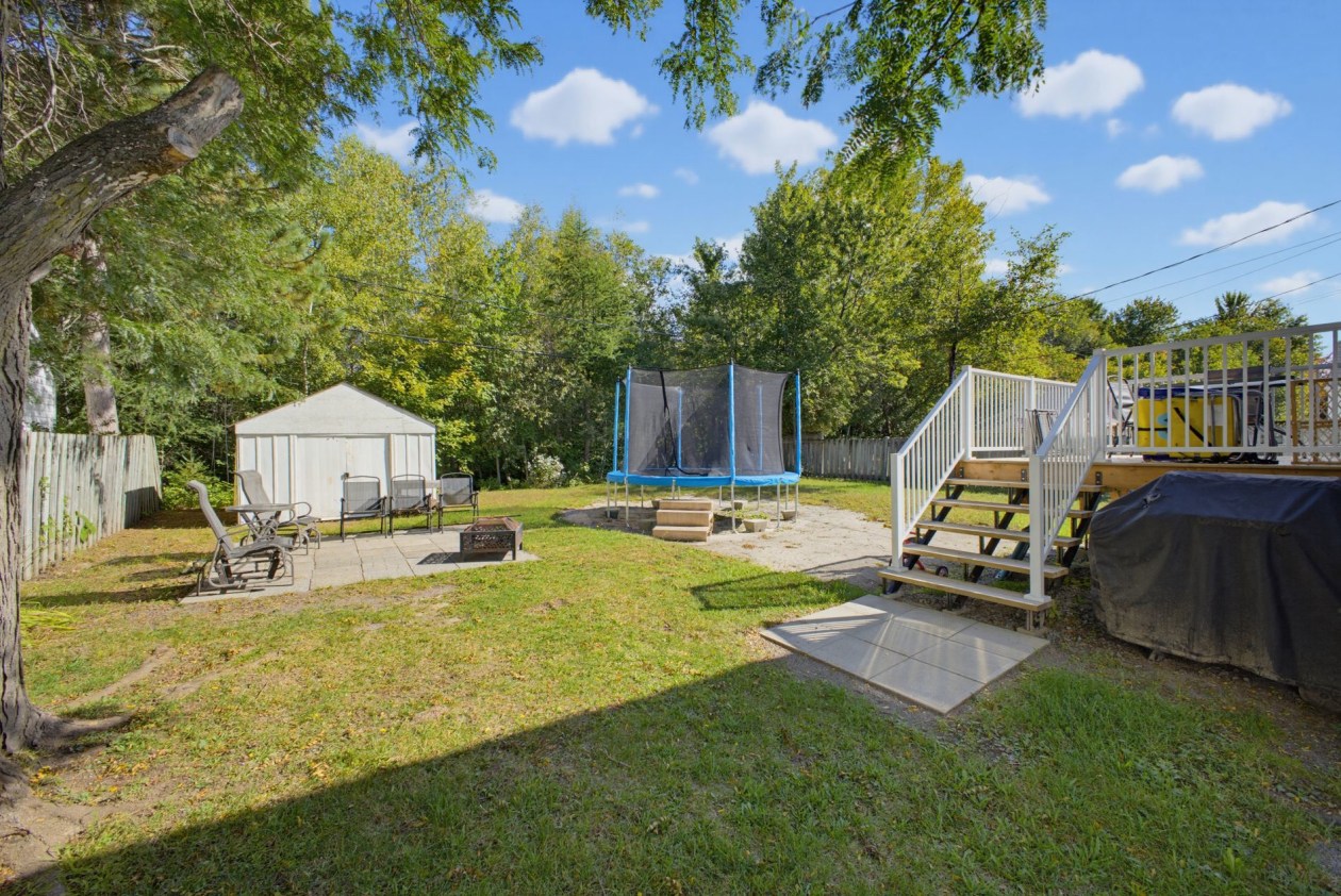 Cour — 673 Rue des Prés, Saint-Lin/Laurentides