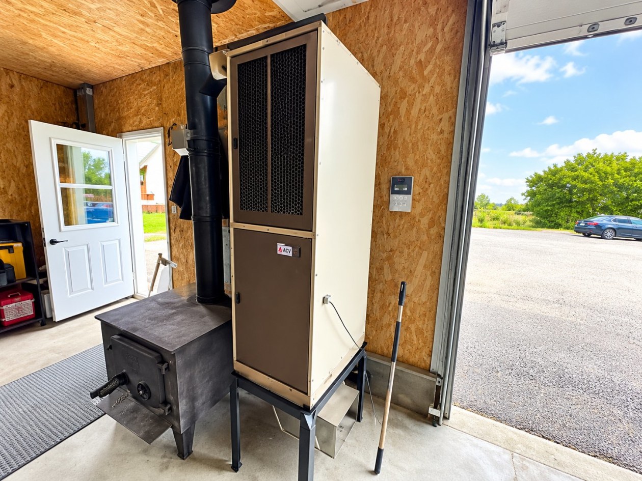 Garage — 983 Boul. de l'Anse, Roberval