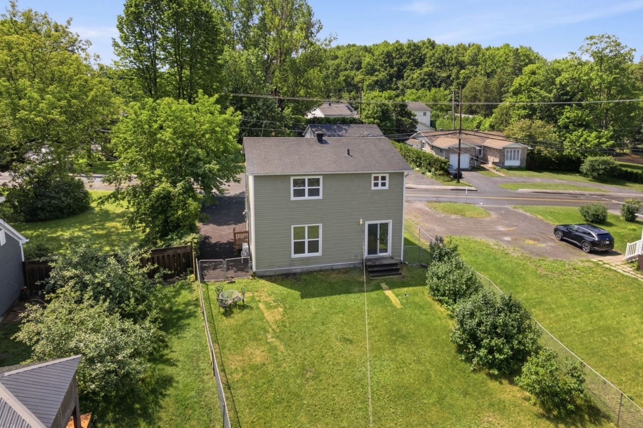 Face arrière — 809 Boul. St-René E., Gatineau