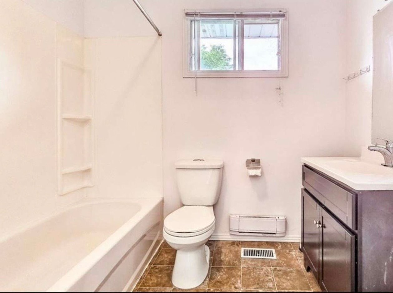Salle de bains — 30 Rue Osgoode, Gatineau