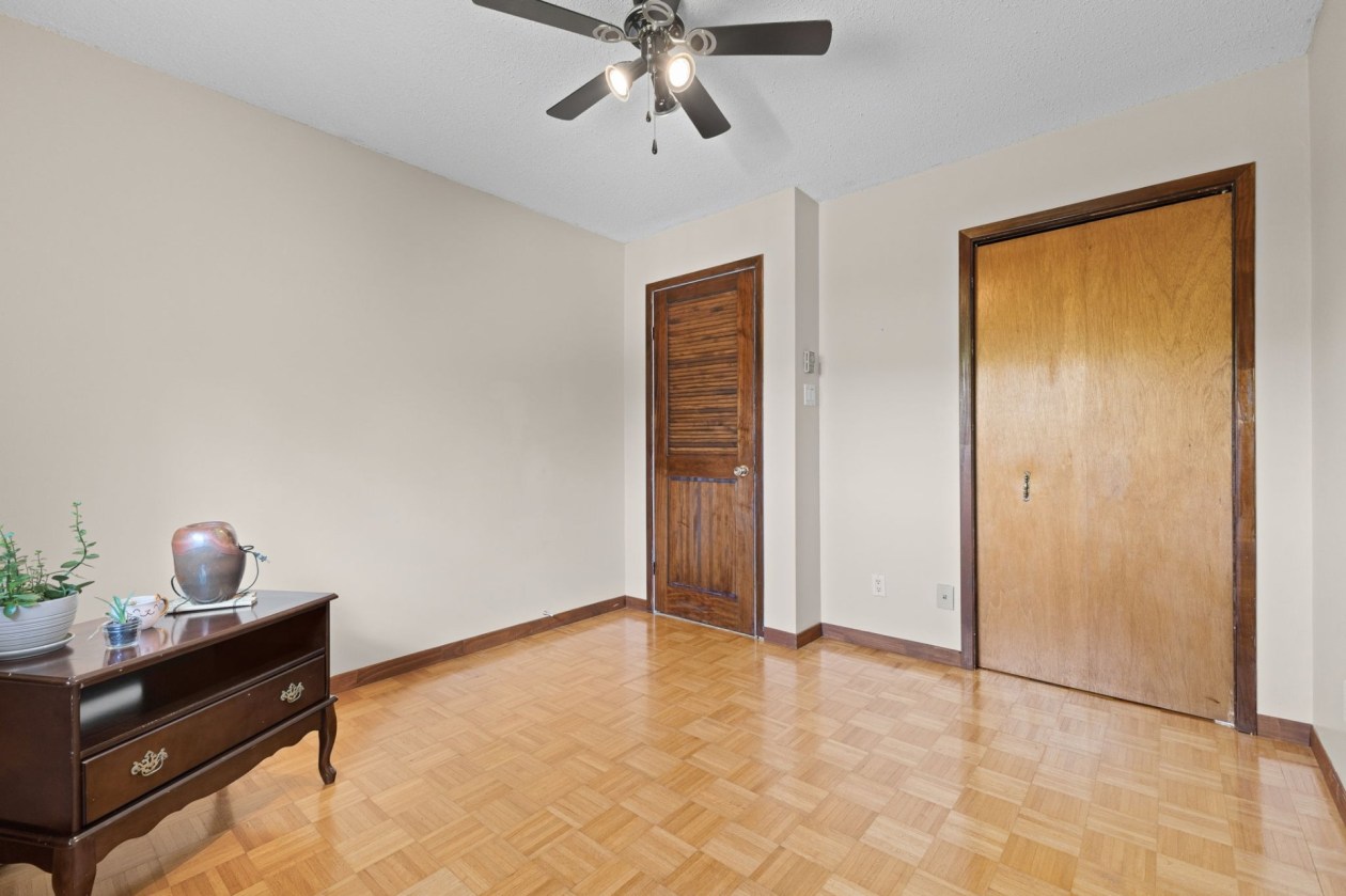 Chambre à coucher — 16 Rue Beaudoin, La Pêche