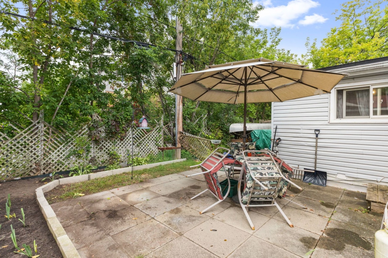 Cour — 30 Rue Osgoode, Gatineau