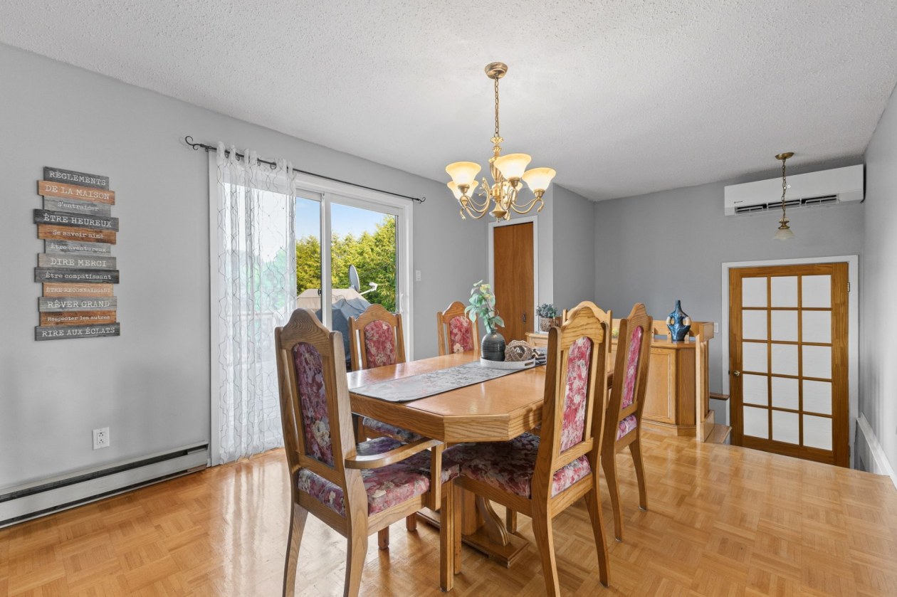 Salle à manger — 16 Rue Beaudoin, La Pêche