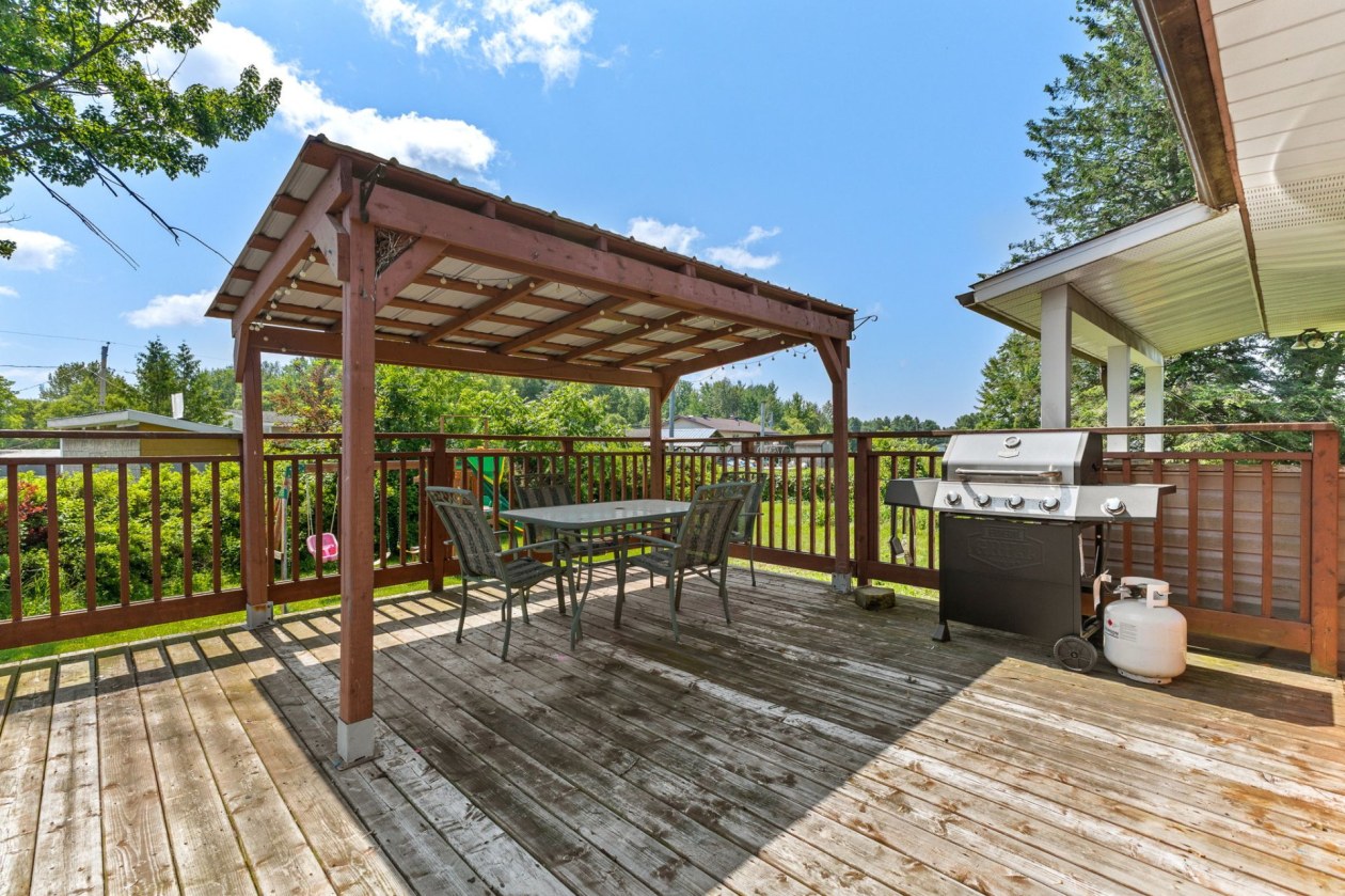 Balcon — 29 Rue Proudfoot, Fort-Coulonge