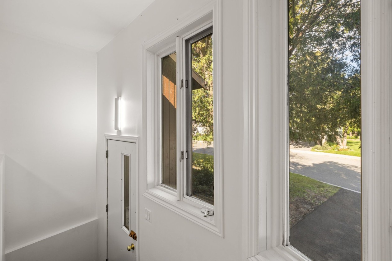 Hall d'entrée — 244 Av. du Bois-Franc, Gatineau