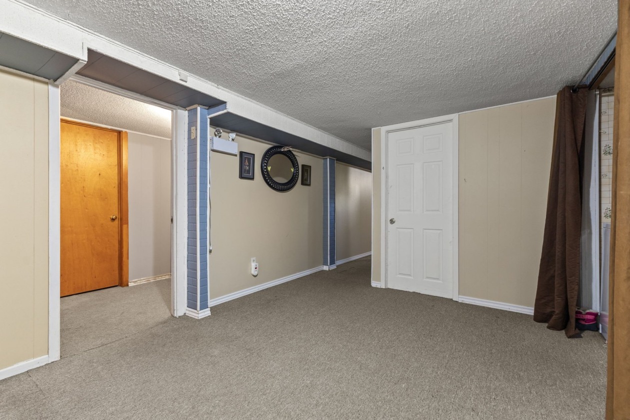 Salle familiale — 29 Rue Proudfoot, Fort-Coulonge