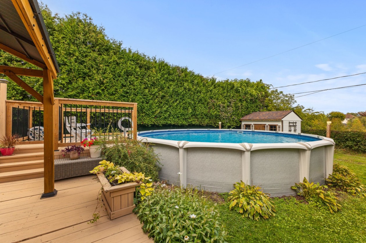 Piscine — 39 Rue de la Petite-Nation, Gatineau