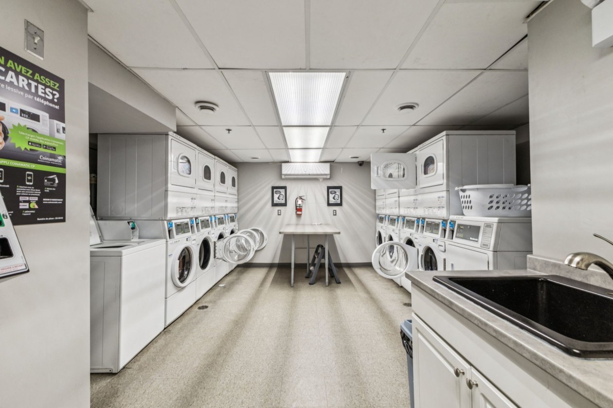 Salle de lavage — 285 Rue Laurier, Gatineau