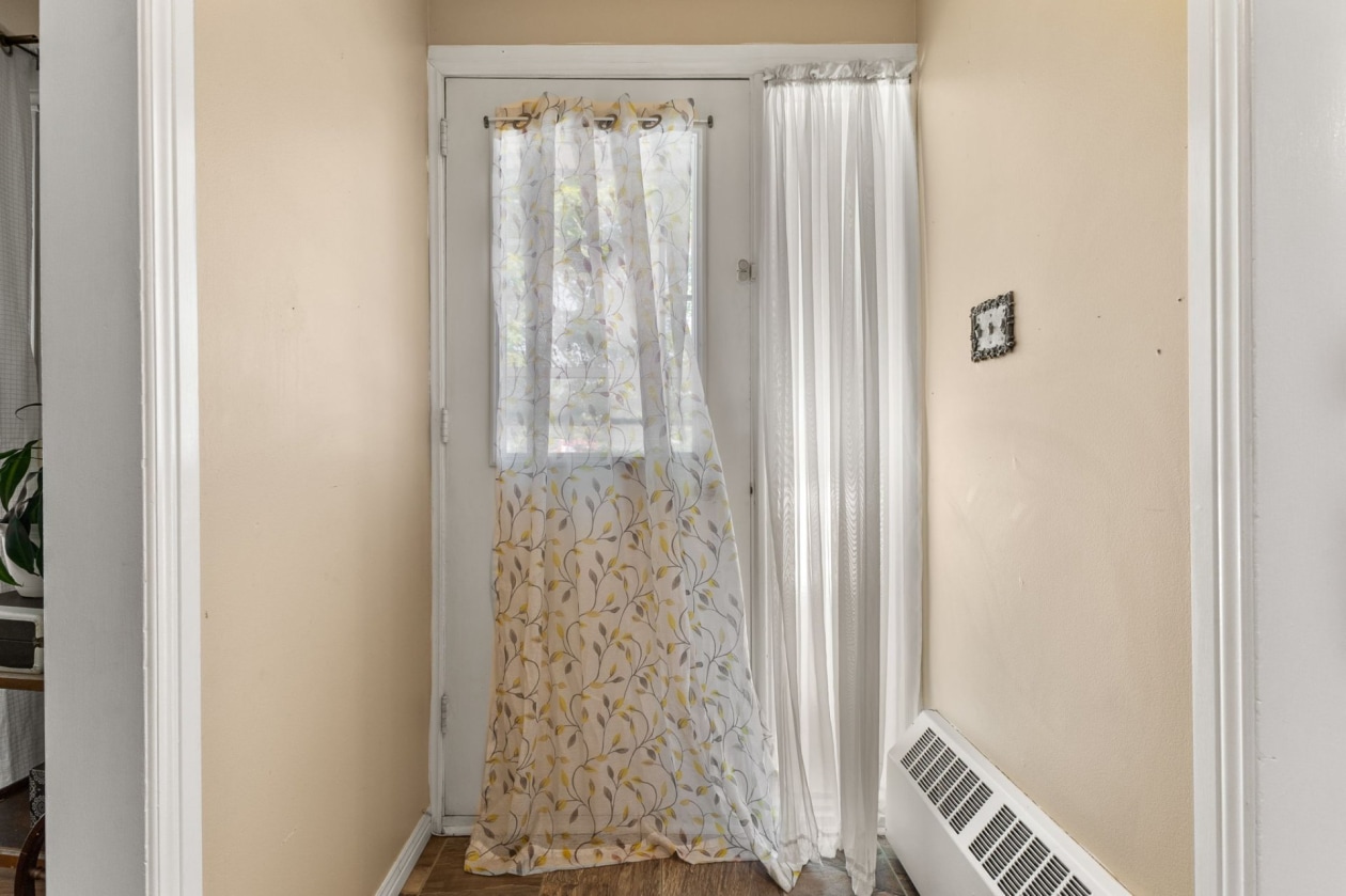 Hall d'entrée — 29 Rue Proudfoot, Fort-Coulonge