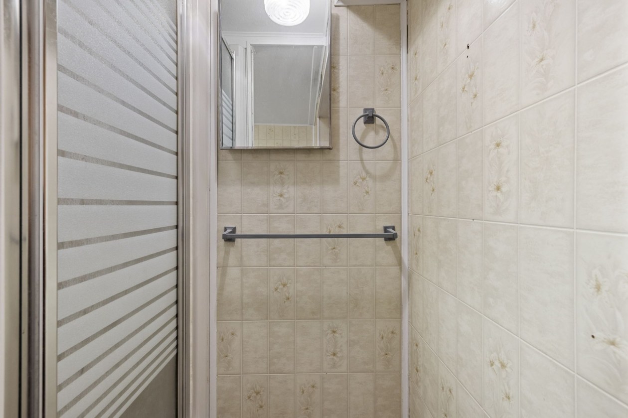 Salle de bains — 15 Rue de la Normandie, Gatineau