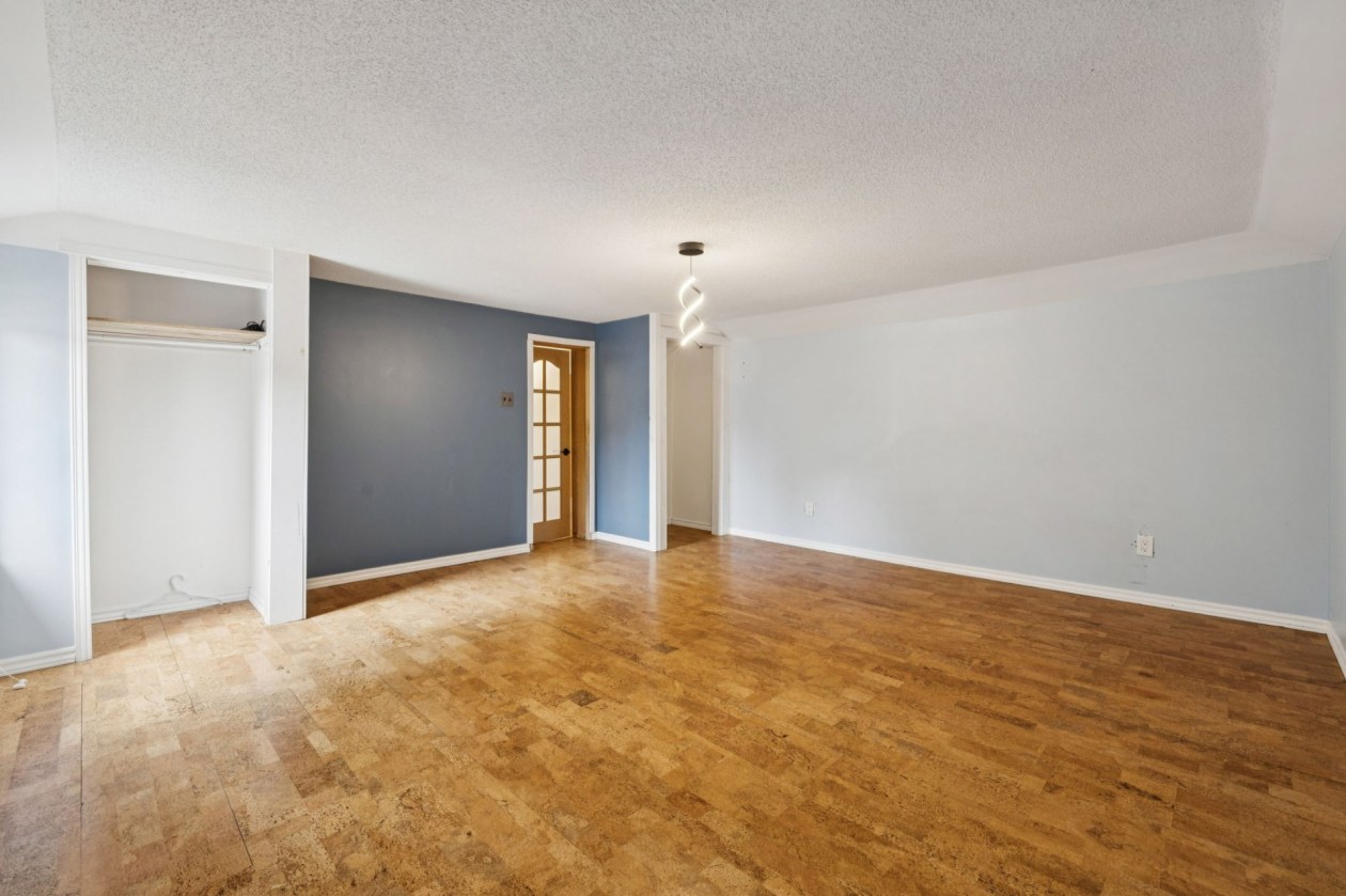 Chambre à coucher — 1712, Ch. du Lac-des-Loups, Pontiac, J0X2V0, Pontiac
