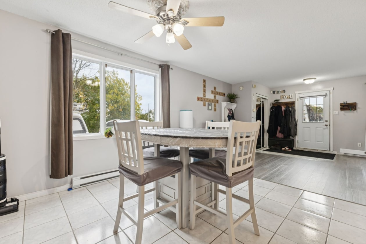 Salle à manger — 1180 Rue de Neuville, Gatineau