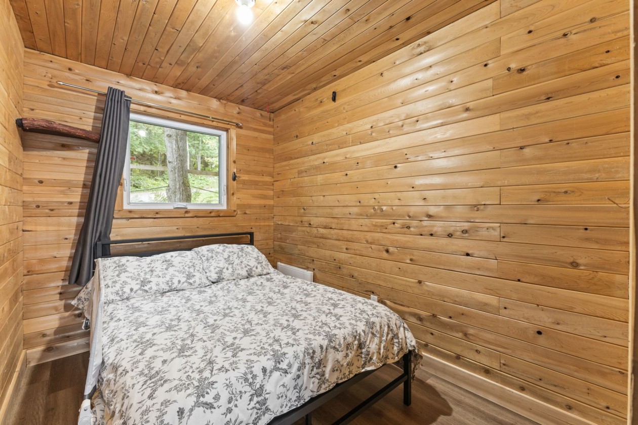 Chambre à coucher — 68 Ch. Paul, Sainte-Thérèse-de-la-Gatineau