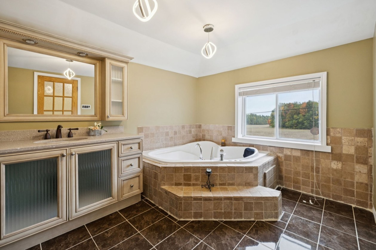 Salle de bains — 1712, Ch. du Lac-des-Loups, Pontiac, J0X2V0, Pontiac